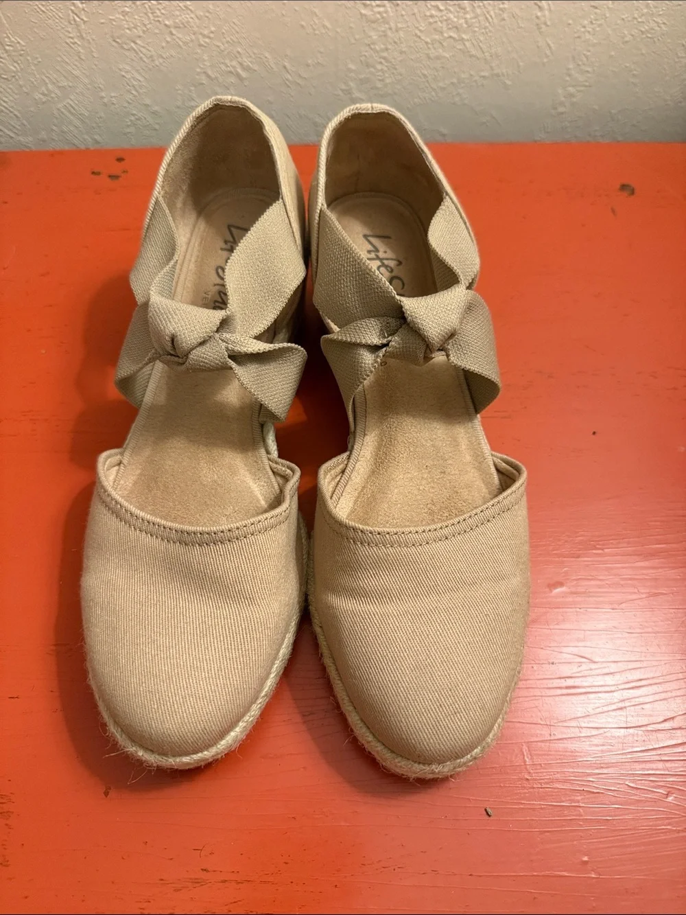 Life Stride Kascade Tan Beige Espadrille Wedge with Ankle Bow size 8.5